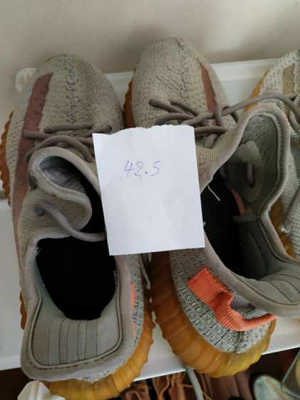 Adidas Yeezy  รูปที่ 11