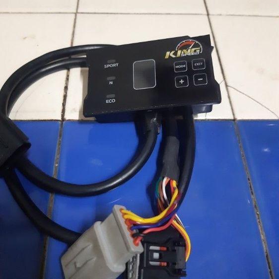 คันเร่งไฟฟ้าซิ่ง ปรับระดับได้6ระดับ ปรับรอบเครื่องเดินหอบได้  แอร์โฟซิ่งช่วยการจุดระเบิดได้ดีขึ้น 