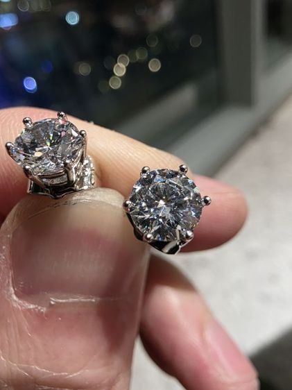 ต่างหู เพชร 1 คู่ ของเก่าเก็บ สวยหายาก รุ่นเก่า ของที่บ้าน ขายตามสภาพ ไม่ทราบว่าคือ แบบไหน พร้อมส่งครับ รูปที่ 7