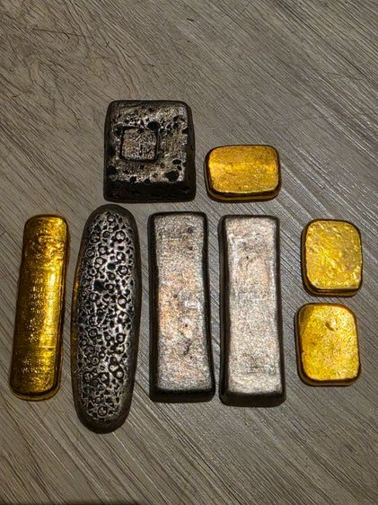  ก้อนสีเงิน ก้อนสีทอง เหมาๆ ทั้งหมด 8 ก้อน หายากเดิมๆ สวย เหมาๆ ขายตามสภาพของที่บ้าน พร้อมส่งครับพี่ๆเหมาๆครับยกกอง รูปที่ 2