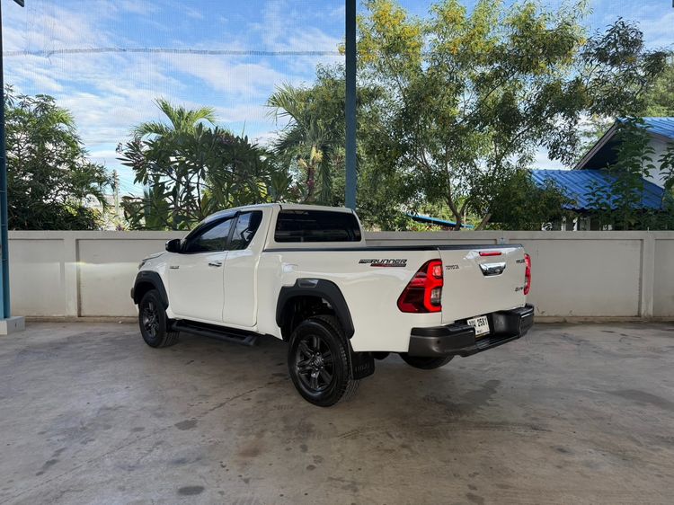 Toyota Hilux Revo 2024 Smart Cab 2.4 Mid Prerunner Pickup ดีเซล ไม่ติดแก๊ส เกียร์ธรรมดา ขาว รูปที่ 4