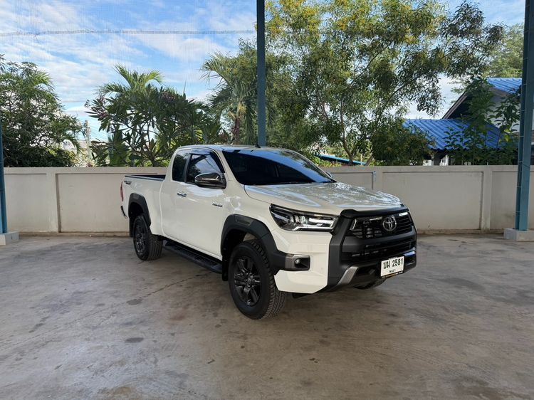 Toyota Hilux Revo 2024 Smart Cab 2.4 Mid Prerunner Pickup ดีเซล ไม่ติดแก๊ส เกียร์ธรรมดา ขาว รูปที่ 2