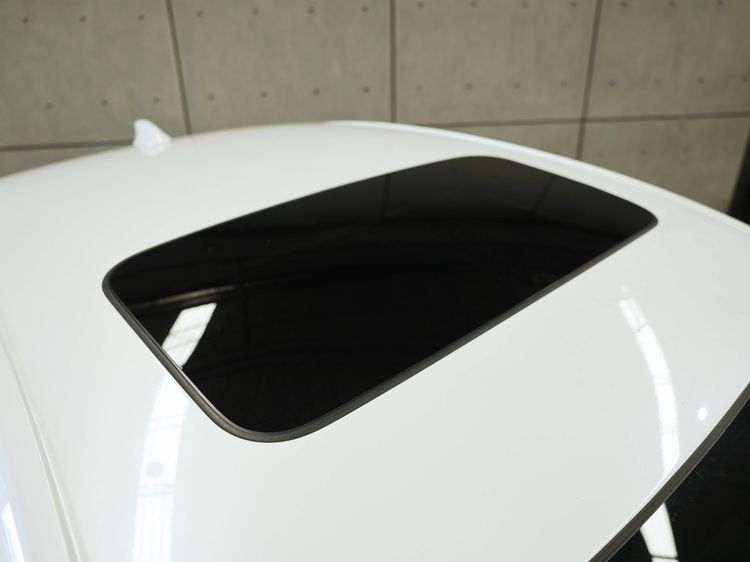 Honda Accord 2022 2.0 e:HEV Tech Sedan ไฮบริด ไม่ติดแก๊ส เกียร์อัตโนมัติ ขาว รูปที่ 3