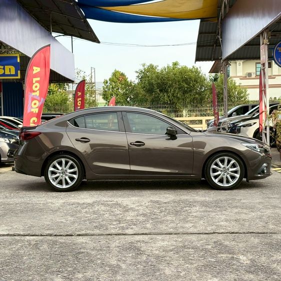 Mazda Mazda3 2015 2.0 S Sedan เบนซิน ไม่ติดแก๊ส เกียร์อัตโนมัติ น้ำตาล รูปที่ 2