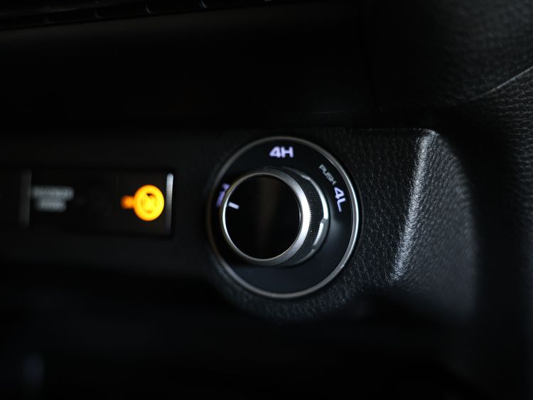 Isuzu D-MAX 2024 3.0 Vcross M 4WD Pickup ดีเซล ไม่ติดแก๊ส เกียร์อัตโนมัติ ส้ม รูปที่ 3