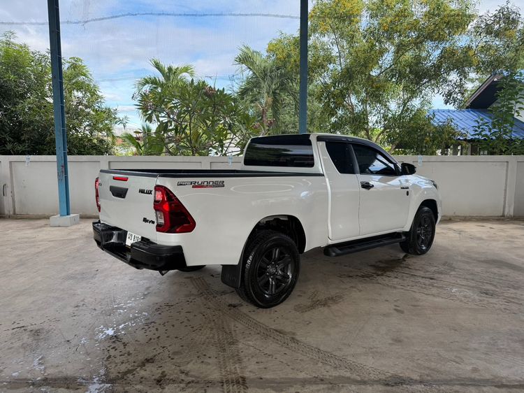 Toyota Hilux Revo 2022 Smart Cab 2.4 Mid Prerunner Pickup ดีเซล ไม่ติดแก๊ส เกียร์ธรรมดา ขาว รูปที่ 3