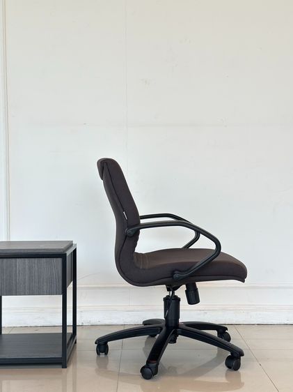 เก้าอี้สำนักงาน แบรนด์ ROCKWORTH เบาะผ้าสีน้ำตาล รูปที่ 2