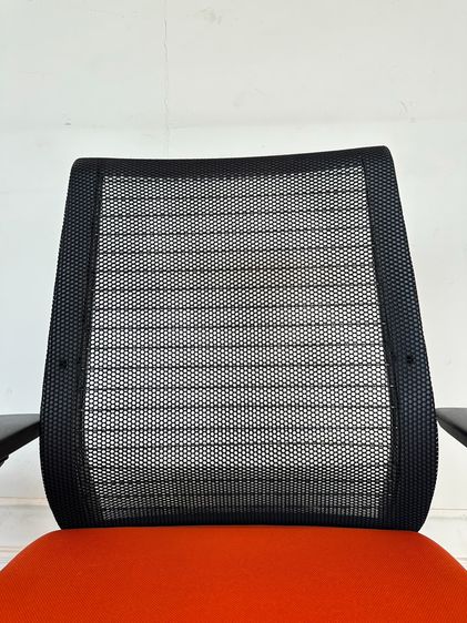 เก้าอี้สำนักงาน เบาะผ้าสีส้ม แบรนด์ STEELCASE รุ่น Think Chair ล้อเลื่อน  รูปที่ 13