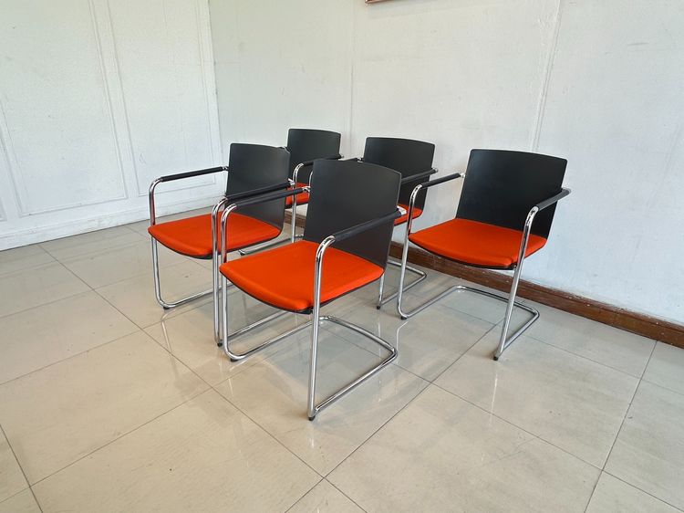 เก้าอี้สัมมนา แบรนด์ Wilkhahn เบาะผ้าสีส้ม รูปที่ 4