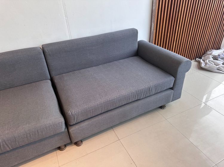 โซฟาแอล 3-4 ที่นั่ง เบาะผ้าสีเทา แขนม้วน รูปที่ 9