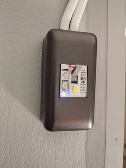 HACO เซฟตี้เบรกเกอร์กันดูด กันรั่ว มีสัญญาณไฟโชวืขนาด 2P32A พร้อมกล่องใส่เบรกเกอร์ รูปที่ 8