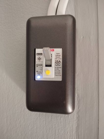 HACO เซฟตี้เบรกเกอร์กันดูด กันรั่ว มีสัญญาณไฟโชวืขนาด 2P32A พร้อมกล่องใส่เบรกเกอร์ รูปที่ 9