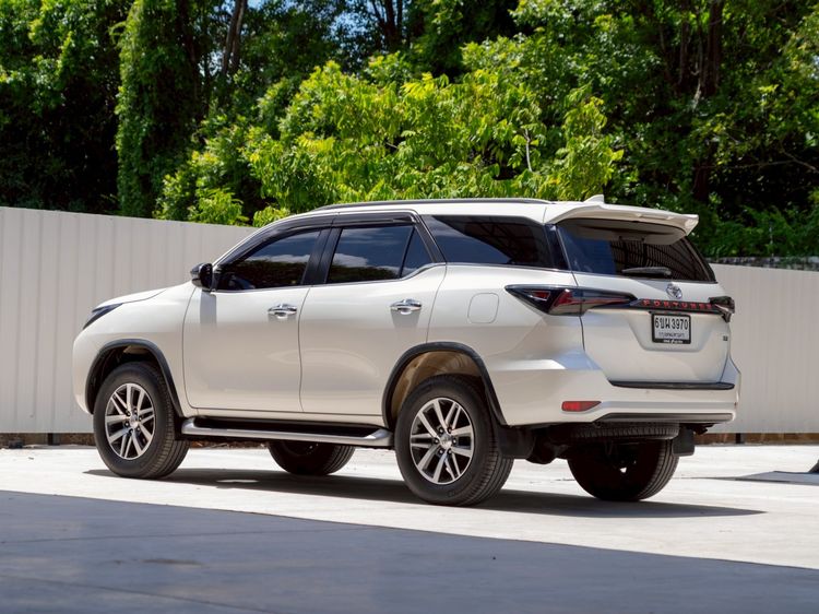 Toyota Fortuner 2019 2.4 V Utility-car ดีเซล ไม่ติดแก๊ส เกียร์อัตโนมัติ ขาว รูปที่ 4