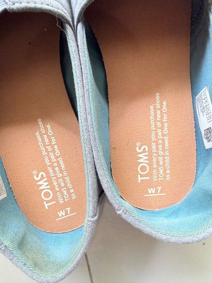 รองเท้า TOMS size W7 สภาพใหม่ รูปที่ 2