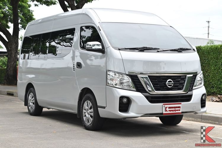 รถ Nissan Urvan 2.5 NV350 สี บรอนซ์เงิน