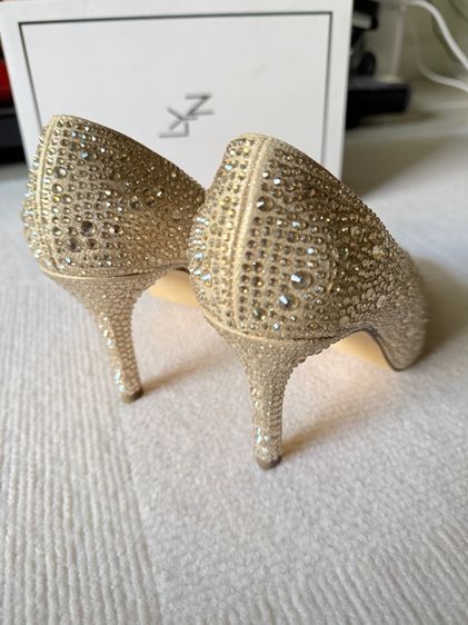 ทอง อื่นๆ UK 5 | EU 38 | US 6.5 อื่นๆ LYN รองเท้าส้นสูง รองเท้าออกงาน (size 38)