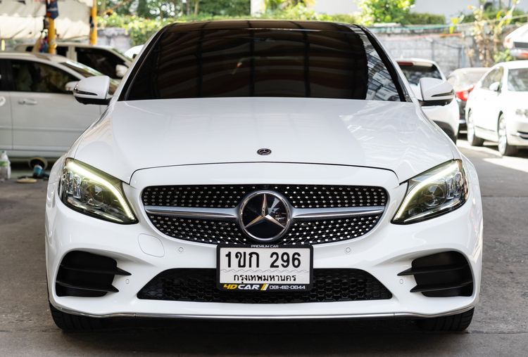 Mercedes-Benz C-Class 2020 C300 Sedan ปลั๊กอินไฮบริด (PHEV) ไม่ติดแก๊ส เกียร์อัตโนมัติ ขาว