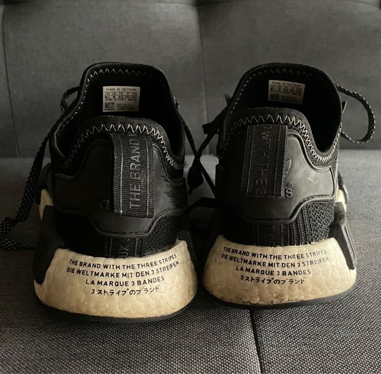 รองเท้า NMD R1 รูปที่ 4