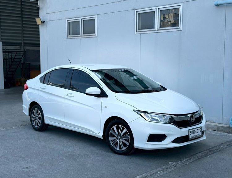รถ Honda City 1.5 V i-VTEC สี ขาว