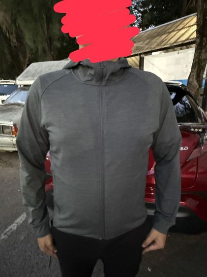 เสื้อคลุม UNIQLO แบบบางกัน UV