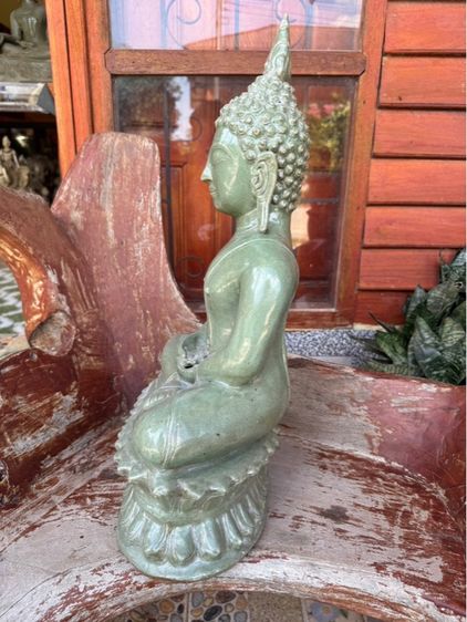 พระบูชาสังคโลกเนื้อเขียวไข่กา รูปที่ 4