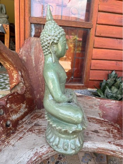 พระบูชาสังคโลกเนื้อเขียวไข่กา รูปที่ 3