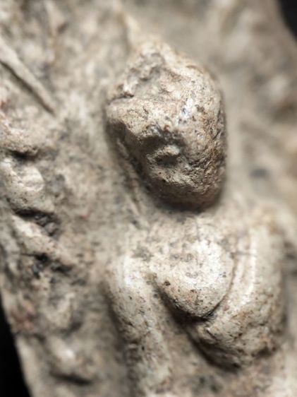 พระรอดลำพูนพิมพ์ใหญ่เนื้อขาวเดิมหิ้งครับ รูปที่ 4