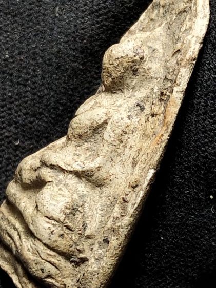 พระรอดลำพูนพิมพ์ใหญ่เนื้อขาวเดิมหิ้งครับ รูปที่ 18