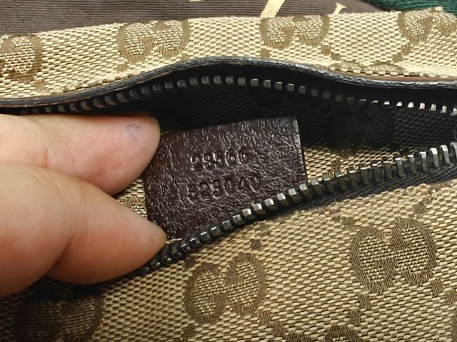 กระเป๋า Gucci Belt Bag แท้ มือสอง หายาก rear item รูปที่ 8