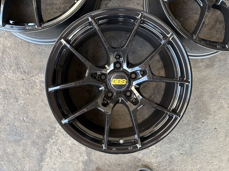 ล้อแม็กขอบ17 5รู114 กว้าง7.5 ออฟ35 สีดำเงา สภาพสวยมากๆ (ล้อทำสีมาใหม่เพื่อความสวยงาม ไม่มีซ่อม) รูปที่ 4