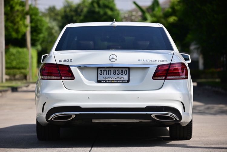 Mercedes-Benz E-Class 2014 E300 2.2 BlueTEC Hybrid AMG Dynamic Sedan ไฮบริด ไม่ติดแก๊ส เกียร์อัตโนมัติ ขาว รูปที่ 4