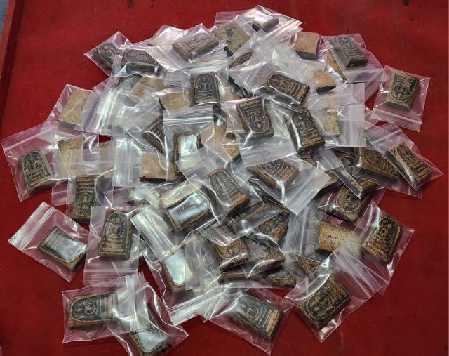 พระสมเด็จวัดระฆัง พิมพ์ใหญ่ พระ.ศ.2409 เนื้อสวย 100 องค์ รูปที่ 18