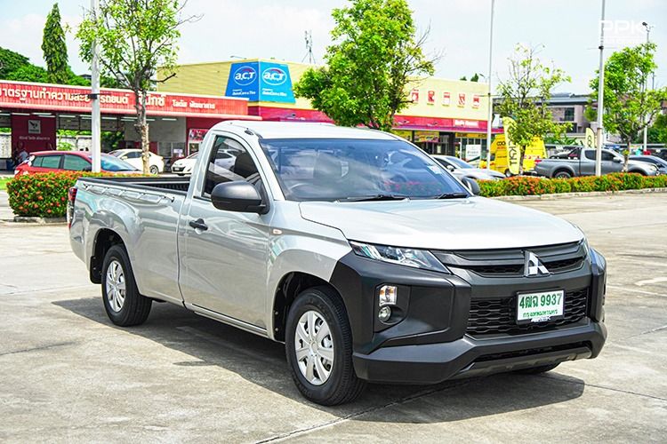 Mitsubishi Triton 2022 2.5 GL Pickup ดีเซล ไม่ติดแก๊ส เกียร์ธรรมดา เทา รูปที่ 3