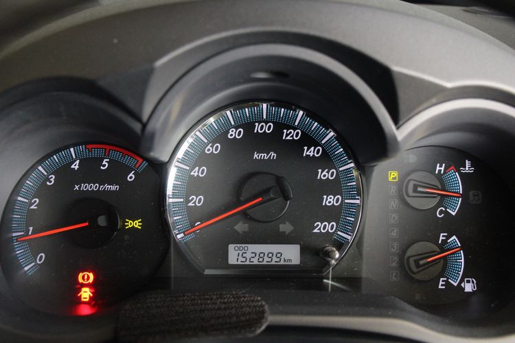 Toyota Fortuner 2015 2.5 V Utility-car ดีเซล ไม่ติดแก๊ส เกียร์อัตโนมัติ ขาว รูปที่ 4