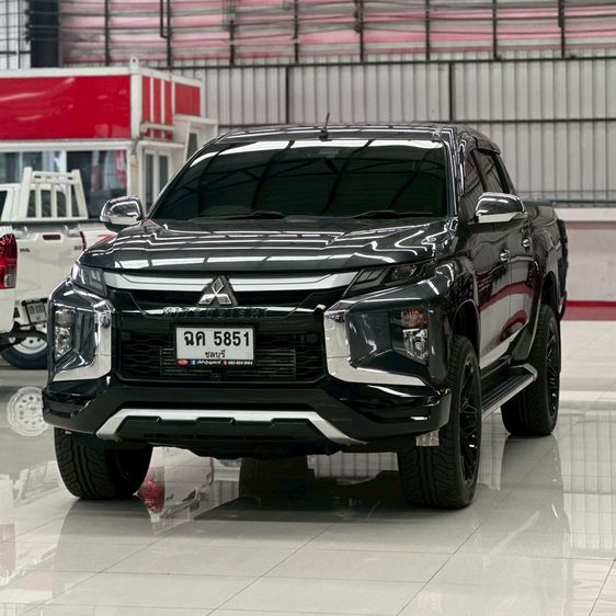Mitsubishi Triton 2019 2.4 GT Premium 4WD Pickup ดีเซล ไม่ติดแก๊ส เกียร์อัตโนมัติ เทา รูปที่ 4
