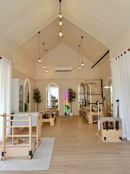 ขายสตูดิโอพิลาทิส อ่าวนาง ในย่านที่มีผู้คนพลุกพล่าน ตรงข้ามร้านอาหารชื่อดัง รูปที่ 2