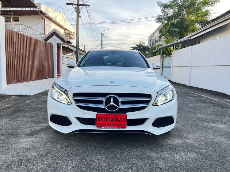 Mercedes-Benz C-Class 2017 C200 Sedan เบนซิน เกียร์อัตโนมัติ ขาว รูปที่ 2
