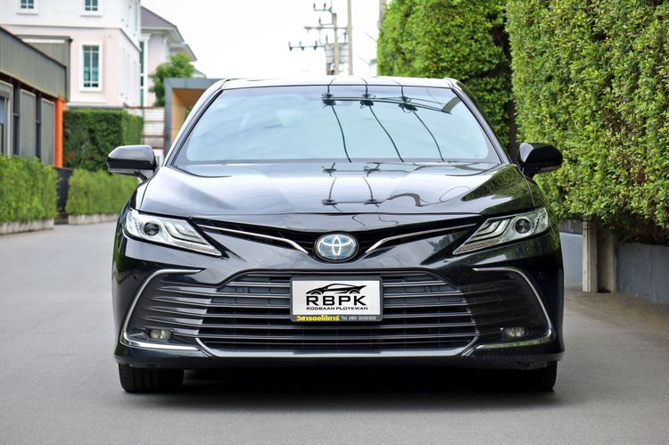 Toyota Camry 2022 2.5 HEV Premium Sedan ไฮบริด ไม่ติดแก๊ส เกียร์อัตโนมัติ ดำ รูปที่ 3