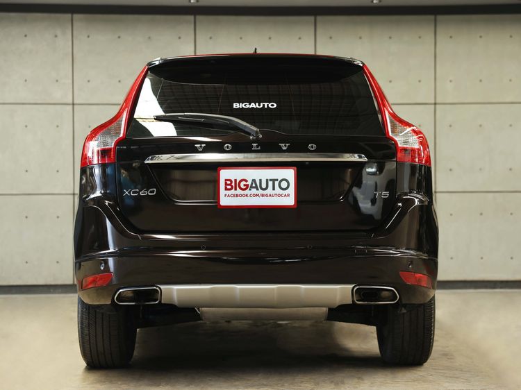 Volvo XC60 2016 2.0 T5 Utility-car เบนซิน ไม่ติดแก๊ส เกียร์อัตโนมัติ ดำ รูปที่ 4