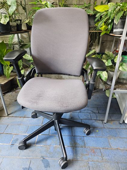 leap V2 steelcase 