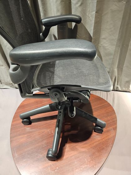 aeron chair ขนาด B กลาง  herman miller  สภาพสวย รูปที่ 11