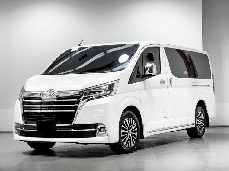 Toyota Majesty 2022 2.8 Grand Van ดีเซล เกียร์อัตโนมัติ ขาว