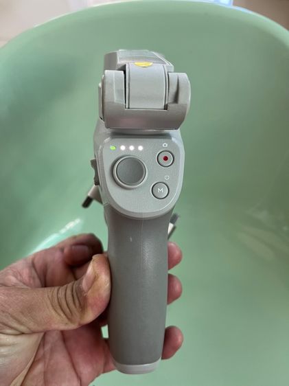 DJI OM4 (osmo mobile4) smartphone ไม้กันสั่นสภาพดีใช้งานปกติทุกฟังก์ชั่น