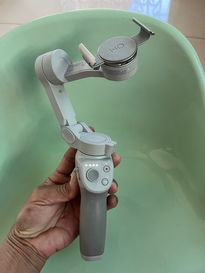 DJI OM4 (osmo mobile4) smartphone ไม้กันสั่นสภาพดีใช้งานปกติทุกฟังก์ชั่น รูปที่ 13