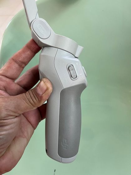 DJI OM4 (osmo mobile4) smartphone ไม้กันสั่นสภาพดีใช้งานปกติทุกฟังก์ชั่น รูปที่ 11