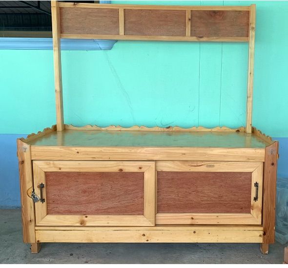 เคาน์เตอร์ไม้ขายของ