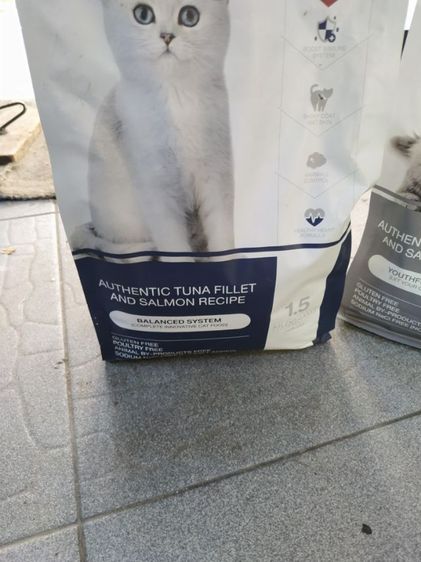 อาหารแมว petheria ขนาด 1.5 kg 1 แถม 1