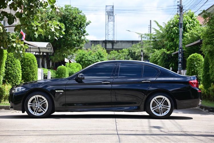 BMW Series 5 2015 Sedan เบนซิน ไม่ติดแก๊ส เกียร์อัตโนมัติ ดำ รูปที่ 2