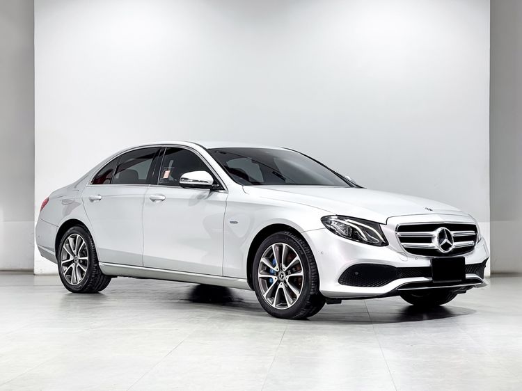 Mercedes-Benz E-Class 2019 E350 Sedan ปลั๊กอินไฮบริด (PHEV) เกียร์อัตโนมัติ บรอนซ์เงิน รูปที่ 3