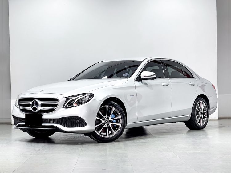 รถ Mercedes-Benz E-Class E350 สี บรอนซ์เงิน